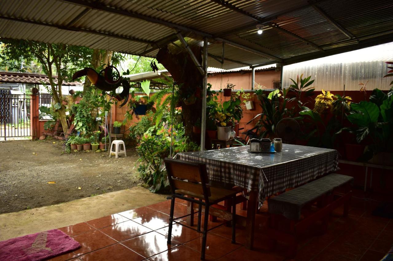 Casa Quepos Hotel Ngoại thất bức ảnh