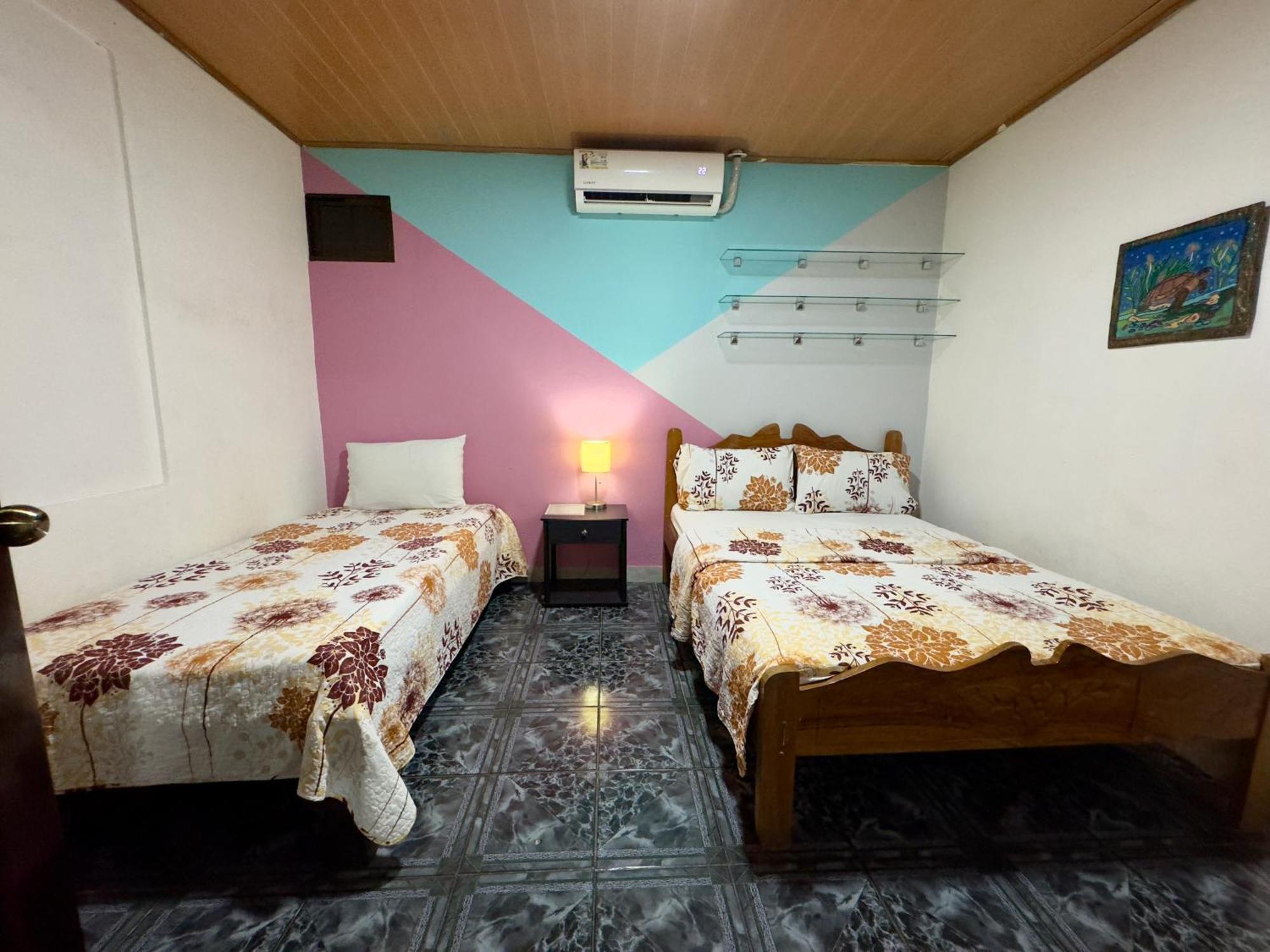 Casa Quepos Hotel Ngoại thất bức ảnh