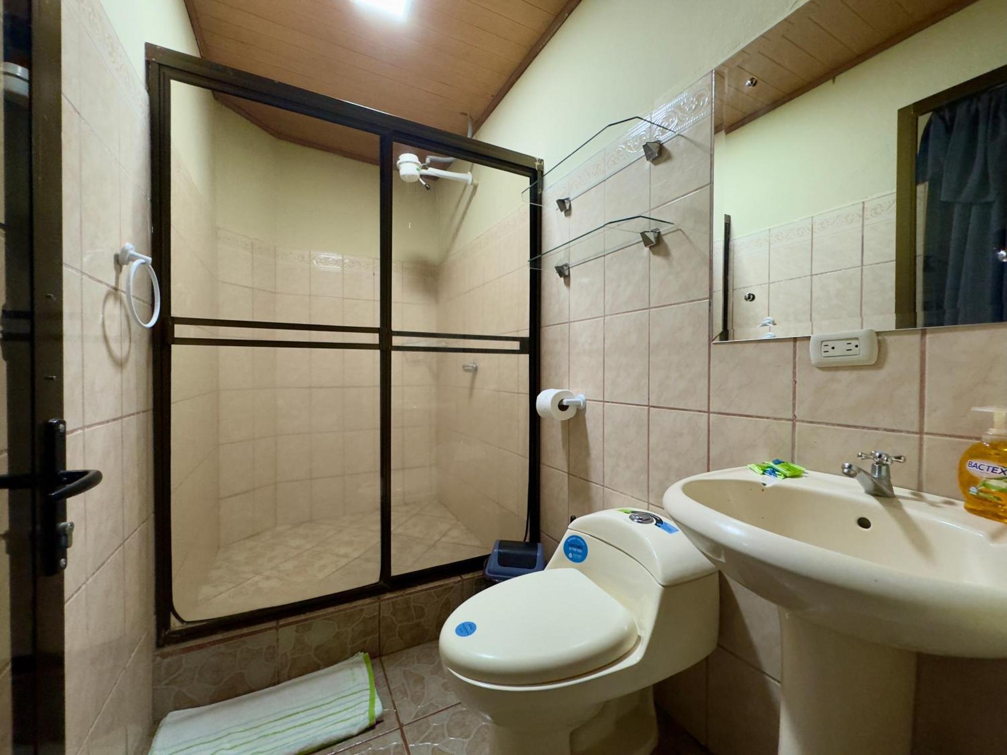 Casa Quepos Hotel Ngoại thất bức ảnh